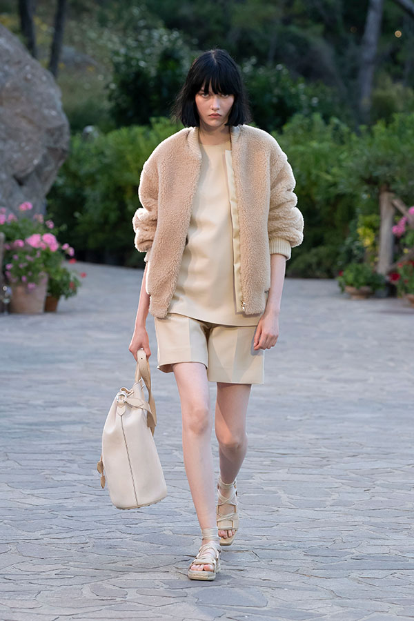 Resort 22 007 Max Mara Resort 22 007 Max Mara